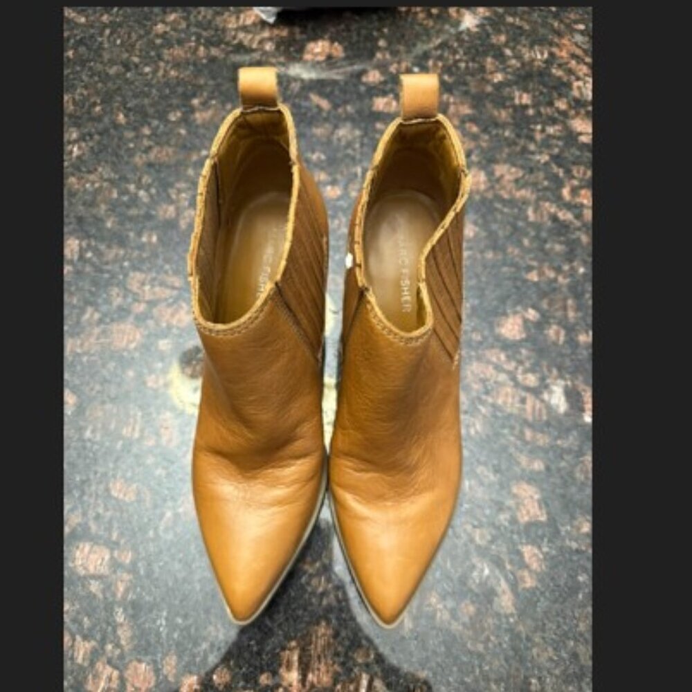 Marc Fisher ankle booties - tan leather upper - In amazing shape! - Picture 2 of 11